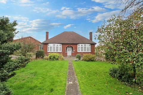 2 bedroom detached bungalow for sale, Blaby Road, Leicester LE19