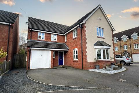 4 bedroom detached house for sale, Parnell Close, Leicester LE19