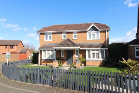 4 bedroom detached house for sale, Reeves Close, Leicester LE8