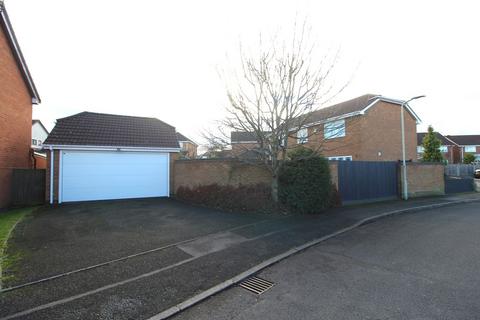4 bedroom detached house for sale, Reeves Close, Leicester LE8