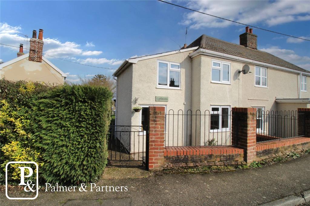 Bredfield, Woodbridge, Suffolk, IP13 3 bed semidetached house for sale