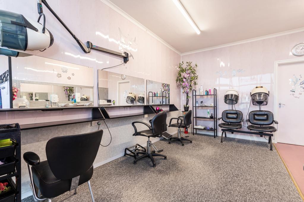 A08 - Christine's Ladies Hair Stylists - 240301