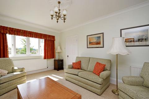190 Baslow Road, Sheffield, S17 4DS