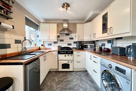 2 Poplar Avenue, Wetherby, LS22 7RA
