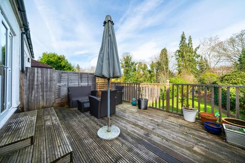 51 Oaks Road, Kenley, CR8 5NZ