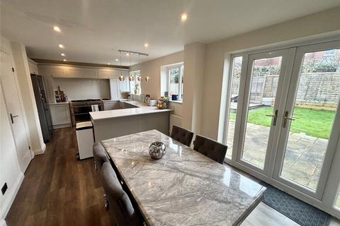 12 Fuchsia Close, Priorslee, Telford, TF2 9PG