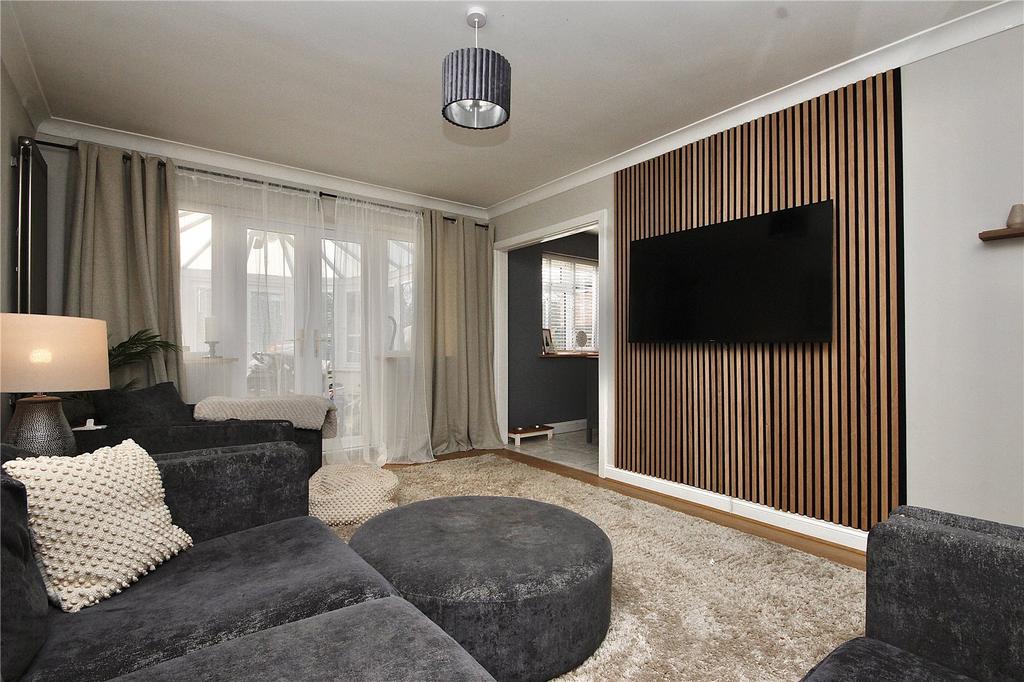 Mayfield Road, Ipswich, Suffolk, IP4 3 bed detached house for sale £