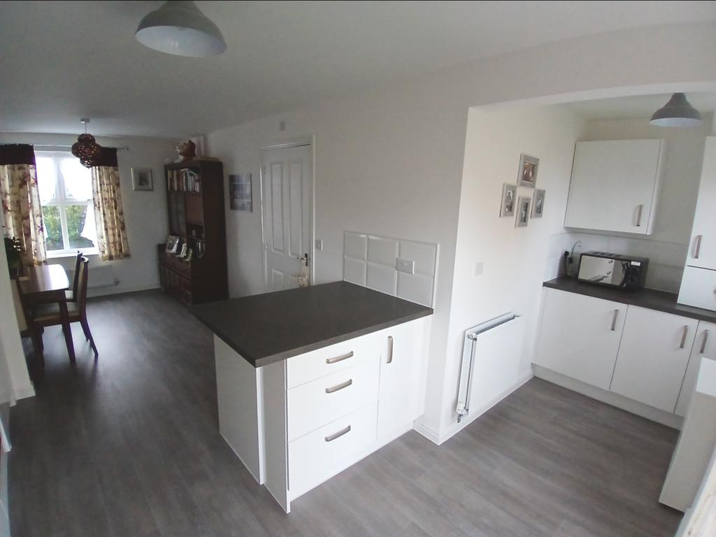 Dining kitchen