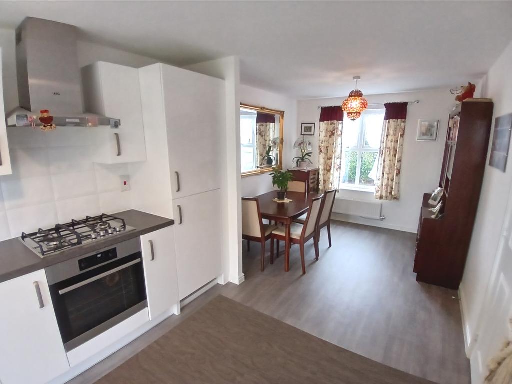 Dining kitchen