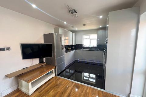 80 Duncroft, London, SE18 2JA