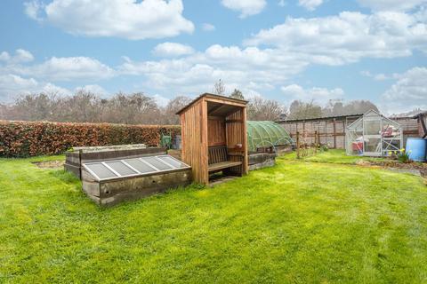 51 Castlefields, Hartfield, TN7 4JB