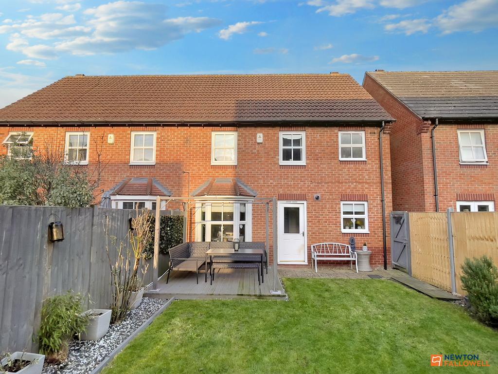 Staples Drive, Coalville, LE67 3 bed semidetached house for sale £230,000