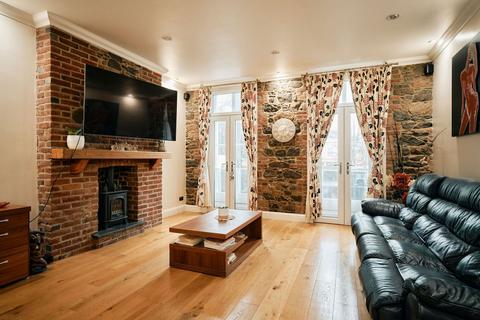 undefined, David Place, Jersey JE2