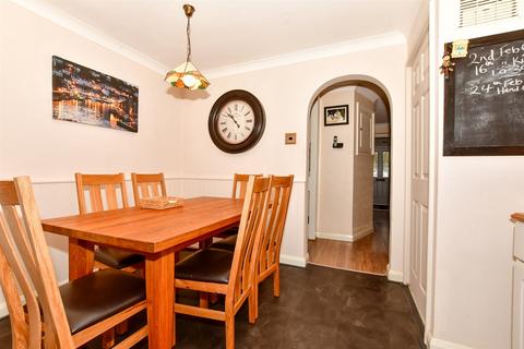 1 Chestnut Lane, Vigo, Gravesend, DA13 0TB