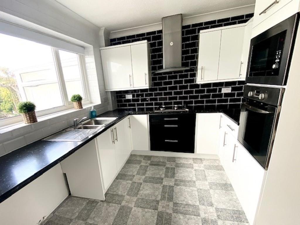 MACDONALD PARADE, WHITSTABLE CT5 3 bed detached bungalow for sale £