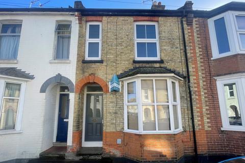 3 bedroom terraced house to rent, Martyrs Field Road, Canterbury CT1