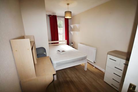 1 bedroom in a house share to rent, Regency Place, Canterbury CT1