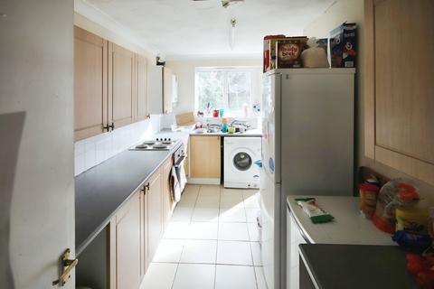 1 bedroom in a house share to rent, Regency Place, Canterbury CT1
