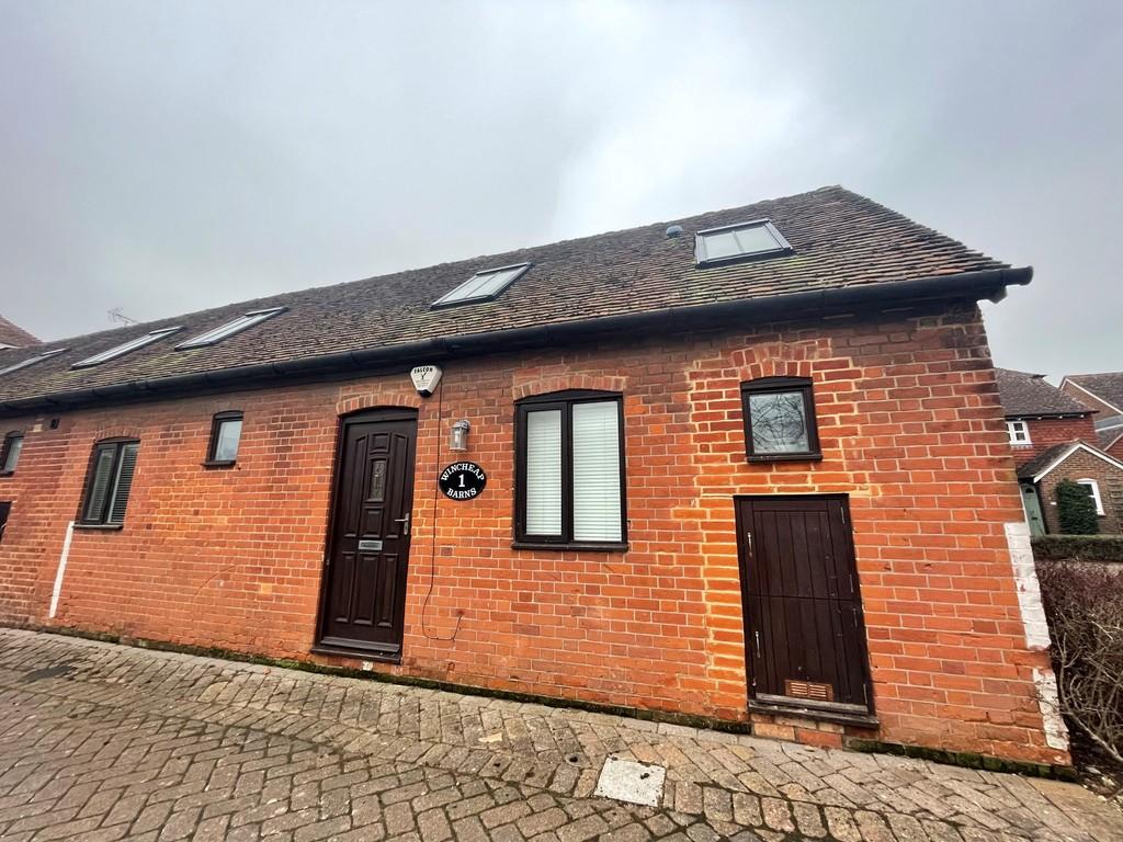 Wincheap Barns, Canterbury CT1 2 bed barn conversion - £1,300 pcm (£300 pw)