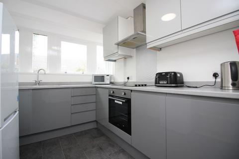 5 bedroom terraced house to rent, Long Acre Close, Kent CT2
