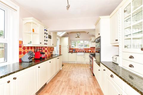 21 Hasborough Road, Folkestone, CT19 6BQ