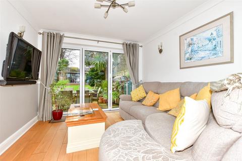 21 Hasborough Road, Folkestone, CT19 6BQ