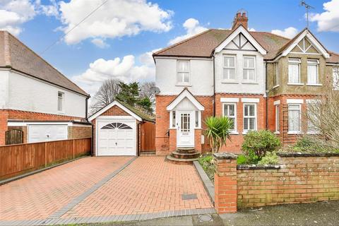 21 Hasborough Road, Folkestone, CT19 6BQ