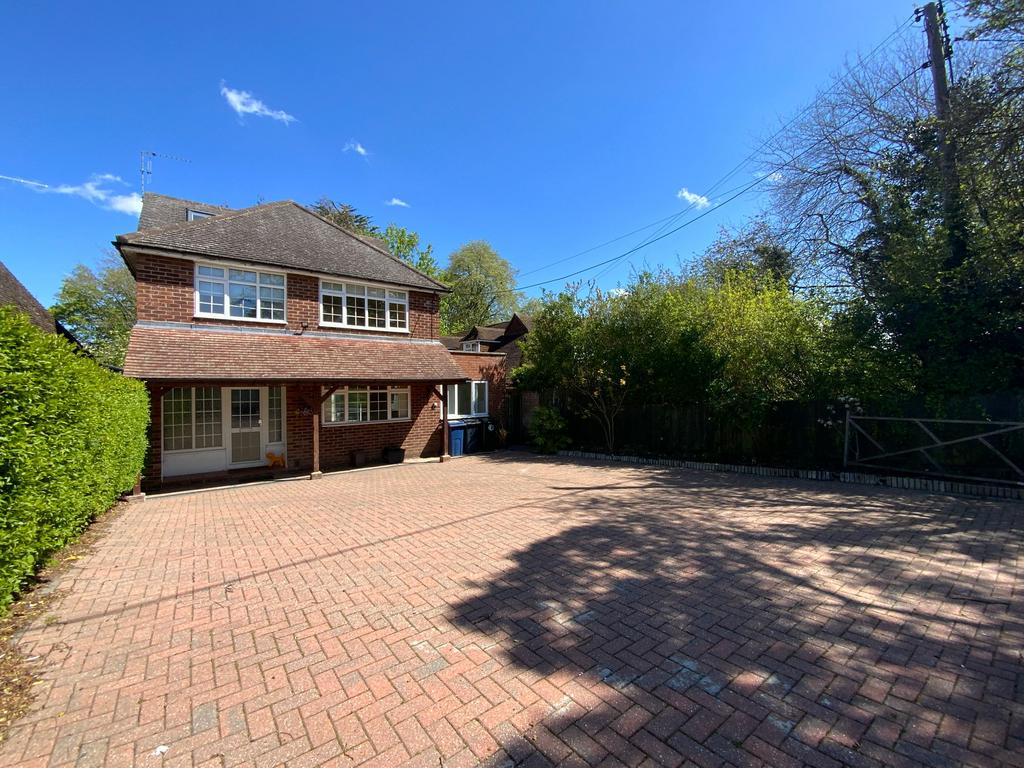 Chartridge Lane, Chesham, HP5 5 bed detached house to rent £3,500 pcm (£808 pw)
