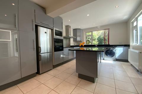 5 bedroom detached house to rent, Chartridge Lane, Chesham, HP5