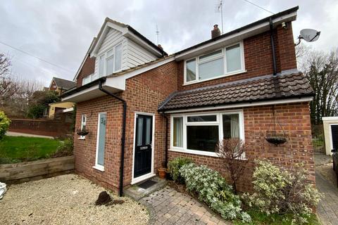 2 bedroom semi-detached house to rent - Greenway, Chesham, HP5