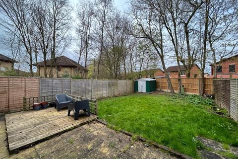 3 bedroom detached house to rent, Cockerell Grove, Shenley Lodge