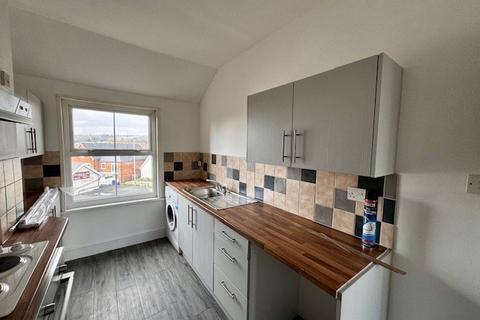 2 bedroom apartment to rent, High Street, Borough Green, TN15