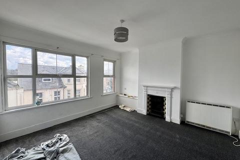 2 bedroom apartment to rent, High Street, Borough Green, TN15