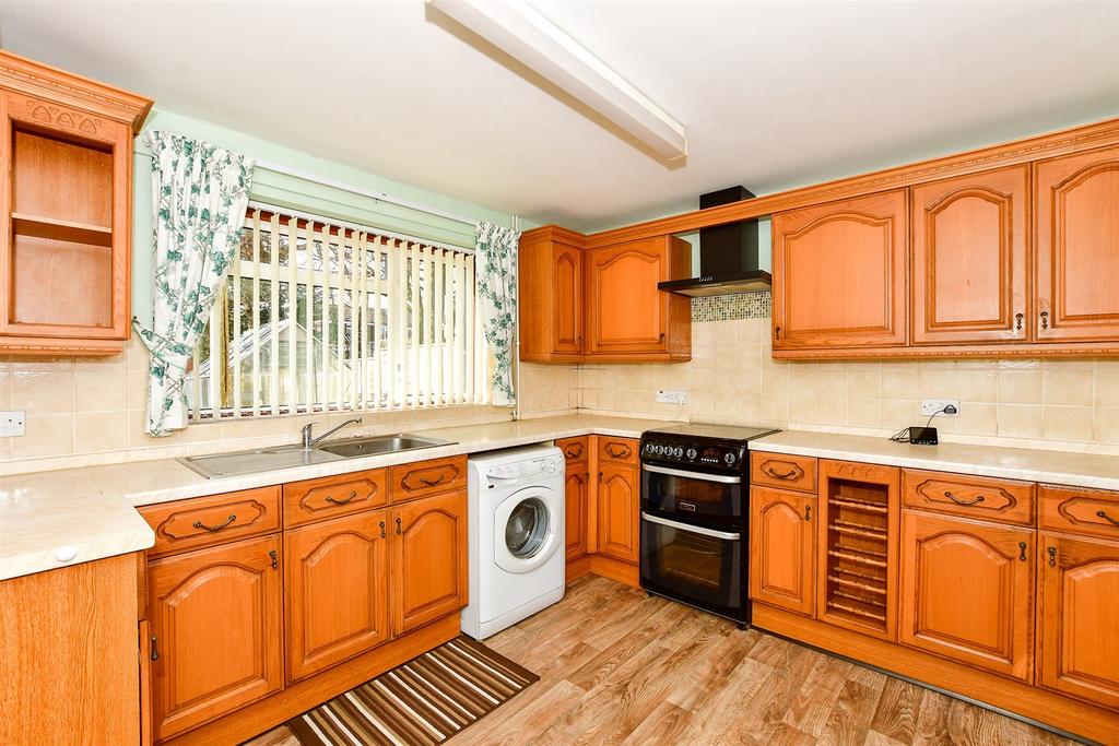 Knight Road, Tonbridge, Kent 3 bed semidetached house for sale £290,000