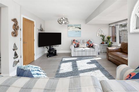 16 Plover Close, Exeter, EX3 0FJ