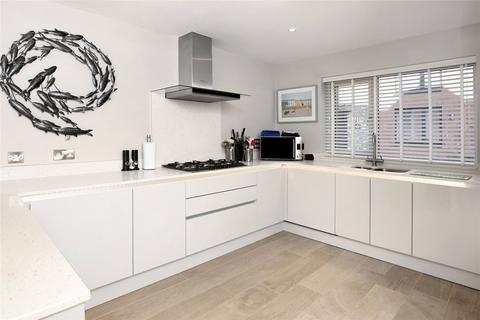 16 Plover Close, Exeter, EX3 0FJ
