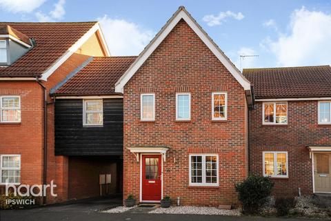 3 bedroom terraced house to rent, Spindler Close, IPSWICH