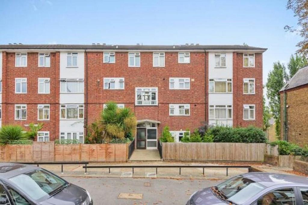 Venner Road, Sydenham 1 bed flat for sale £250,000