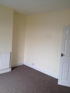 2 bedroom terraced house to rent, East Avenue, Coundon, Coundon