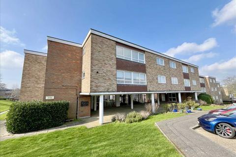 1 bedroom flat for sale, The Four Tubs, Bushey Heath, WD23.