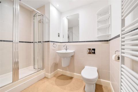 2 bedroom flat for sale, Between Streets, Cobham, KT11