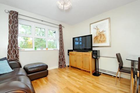 1 bedroom flat for sale, Newbury,  Berkshire,  RG14