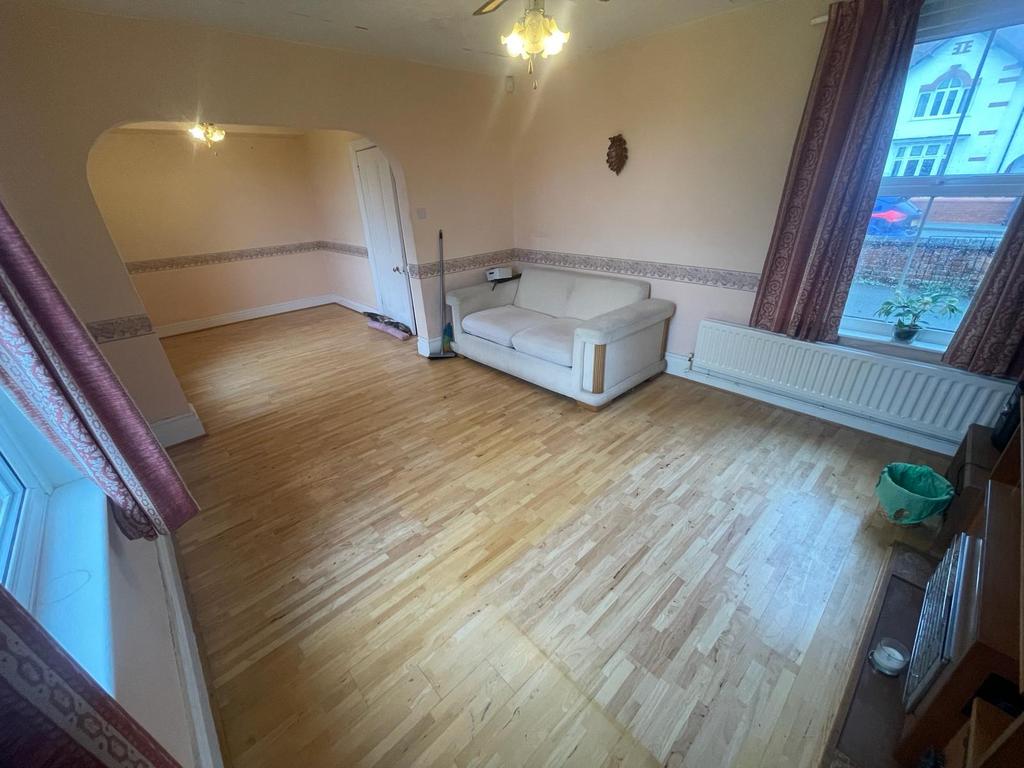 Living room-Dining room  - 73 station road