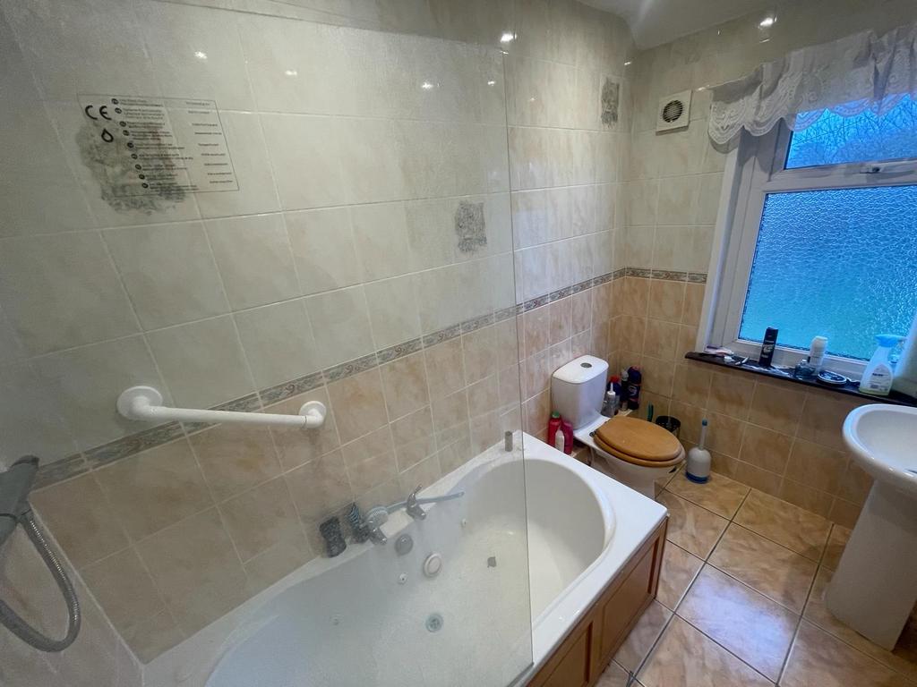 Bathroom - 73 station road