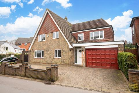 5 bedroom detached house for sale, Woods Hill Lane, East Grinstead RH19