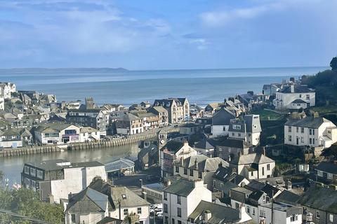 10 Chapel Ground, West Looe PL13