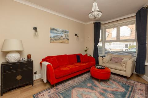 3 bedroom semi-detached house for sale - Mayville Road, Broadstairs, CT10