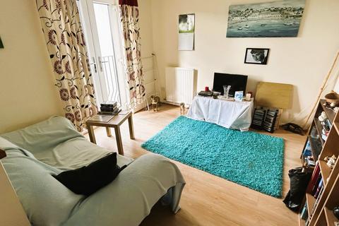 1 bedroom flat for sale, Courtlands Way, Ravenhill, Swansea, SA5