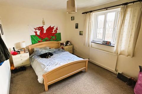 1 bedroom flat for sale, Courtlands Way, Ravenhill, Swansea, SA5
