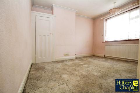 3 bedroom semi-detached house for sale, Wayside Avenue, Hornchurch, RM12